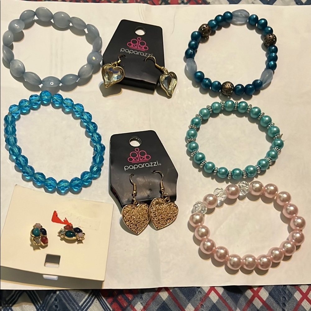 🎉 FINAL CLEARANCE 🎉$9 or 3 for $15 PaparazziJewelry Set-Bracelets and Earrings